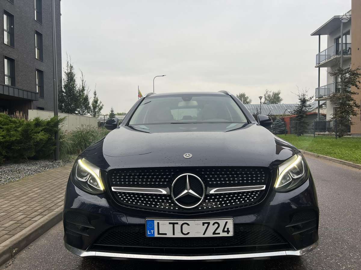 Mercedes-Benz GLC300 - 9