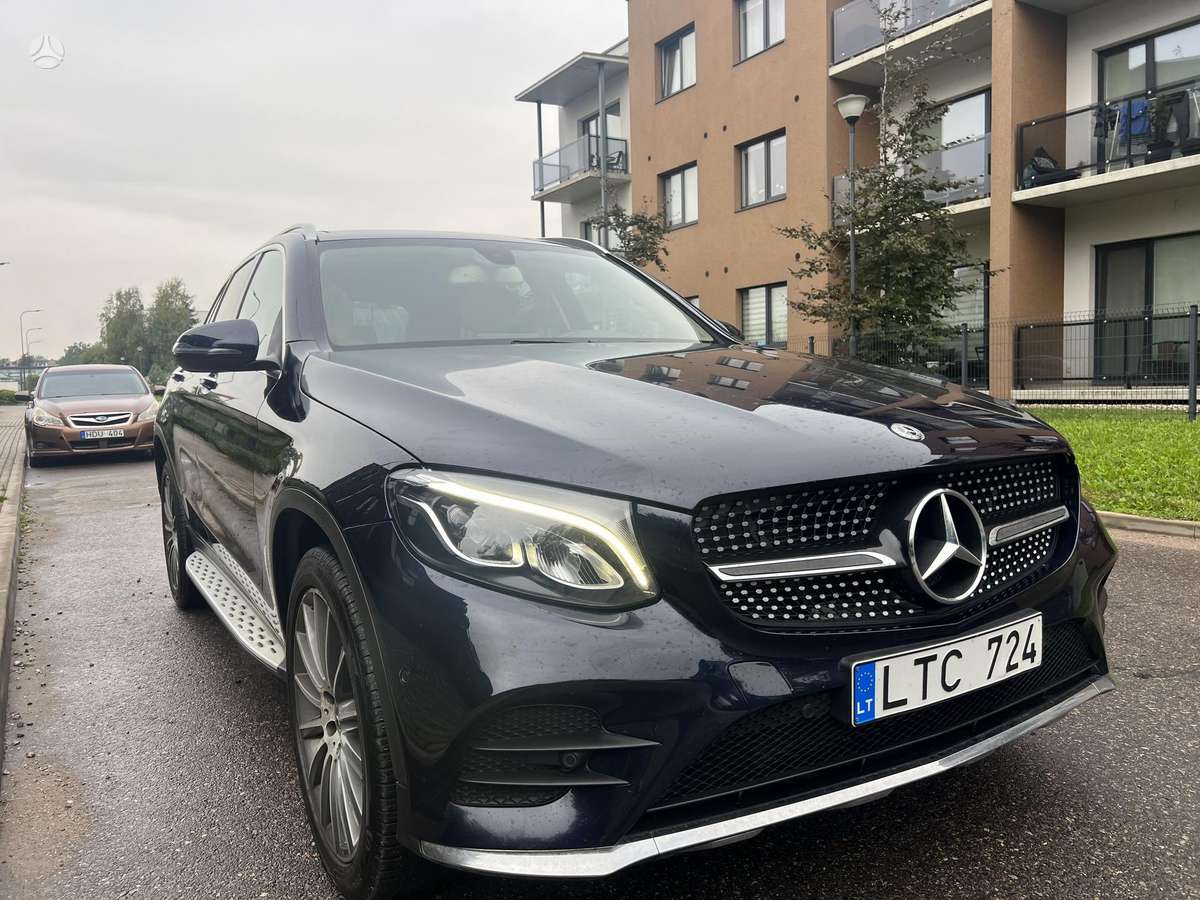 Mercedes-Benz GLC300 - 8