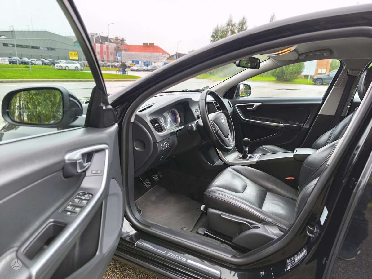 Volvo V60 - 11