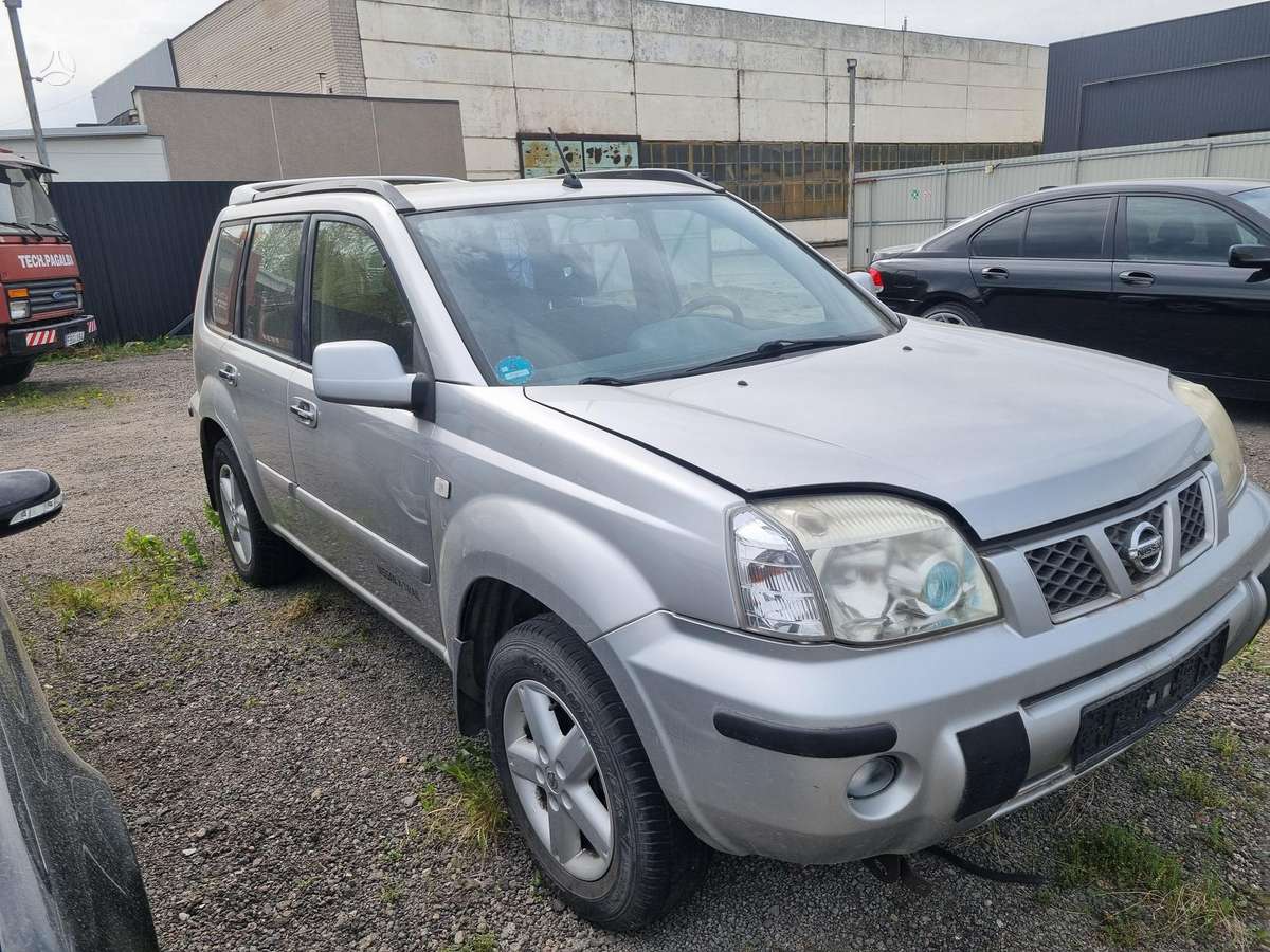Nissan X-Trail - 1