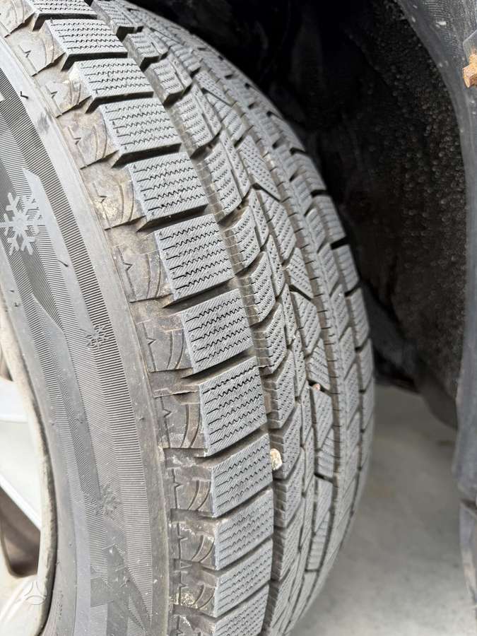 Toyota RAV4 - 10
