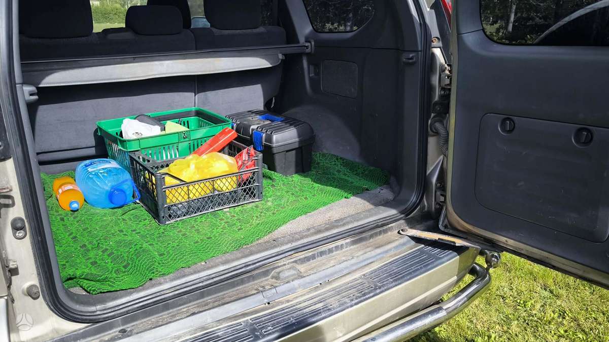 Toyota Land Cruiser - 10