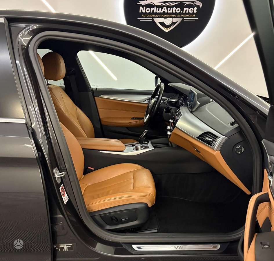 BMW 520, 2.0 l., Седан