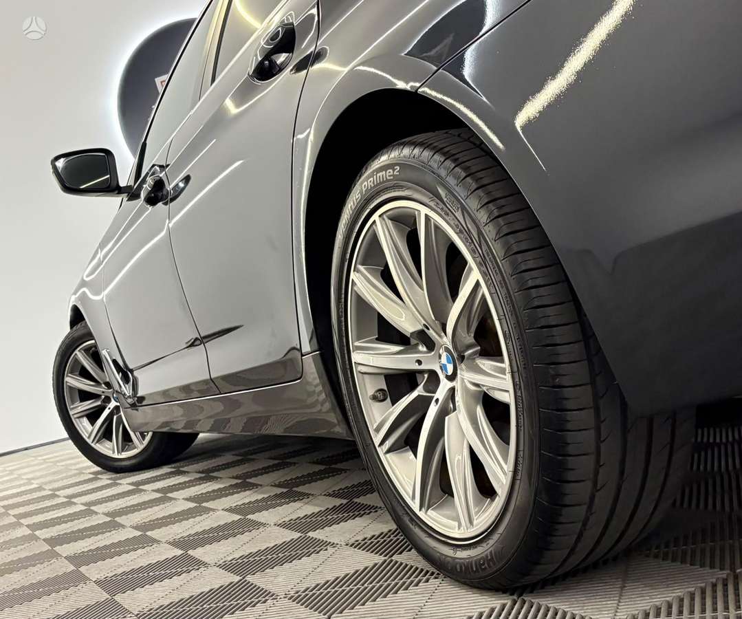 BMW 520, 2.0 l., Седан