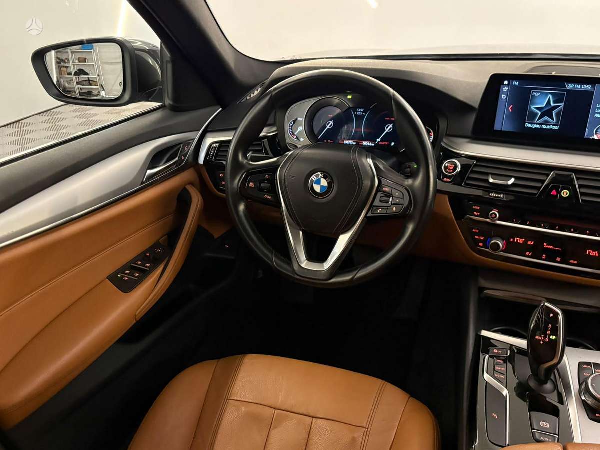 BMW 520, 2.0 l., Седан