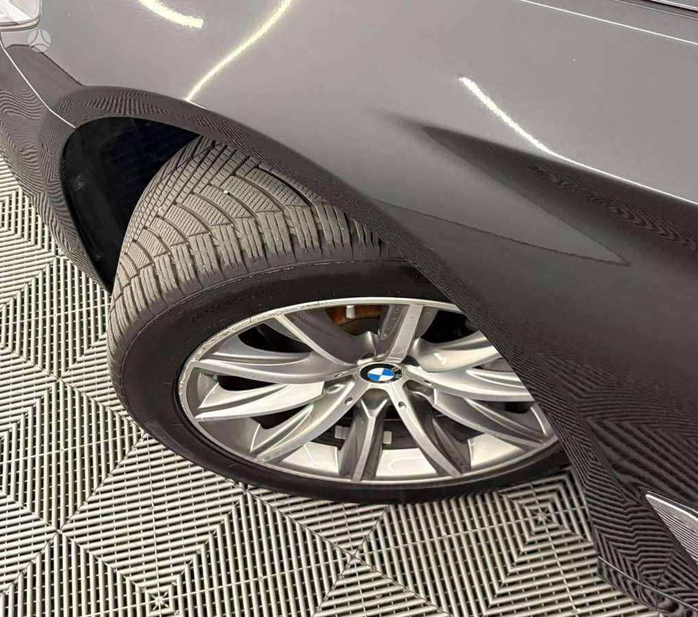 BMW 520, 2.0 l., Седан