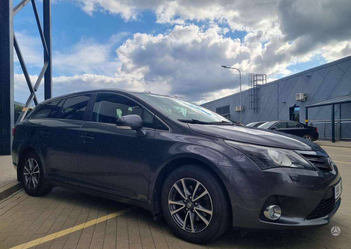 Toyota Avensis - 7