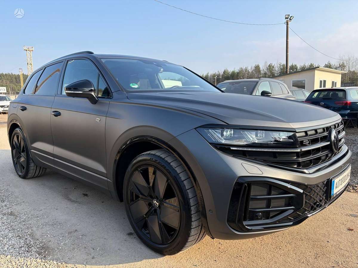 Volkswagen Touareg - 2