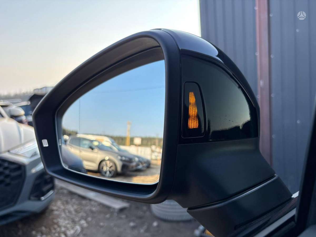 Volkswagen Touareg - 11