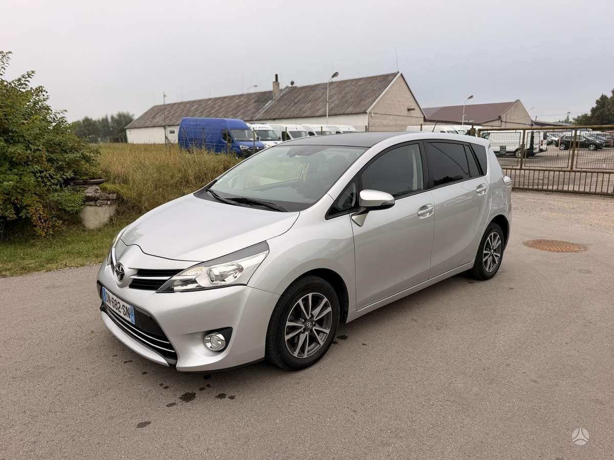 Toyota Verso - 1