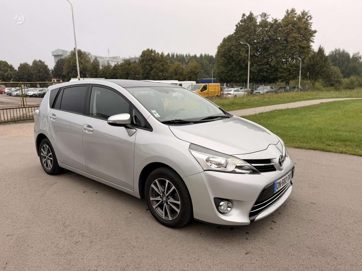Toyota Verso - 2