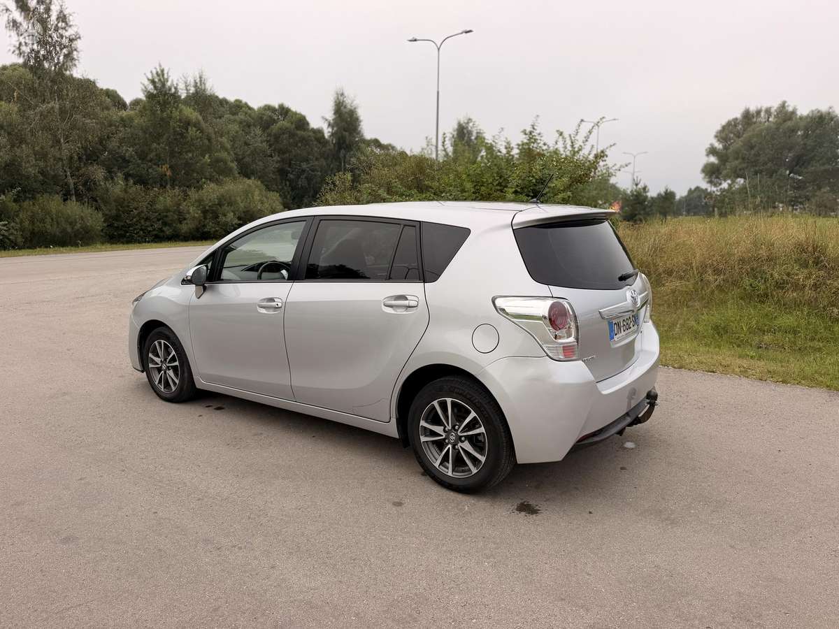 Toyota Verso - 4