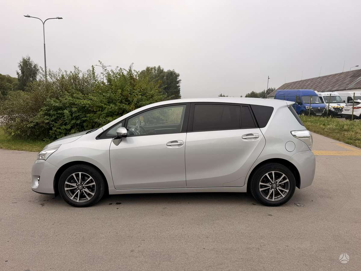 Toyota Verso - 7