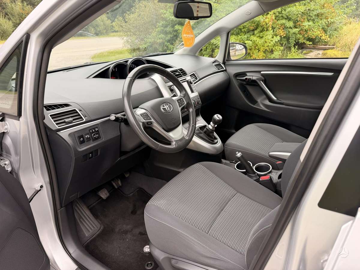 Toyota Verso - 9