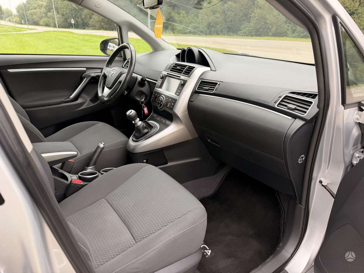 Toyota Verso - 10