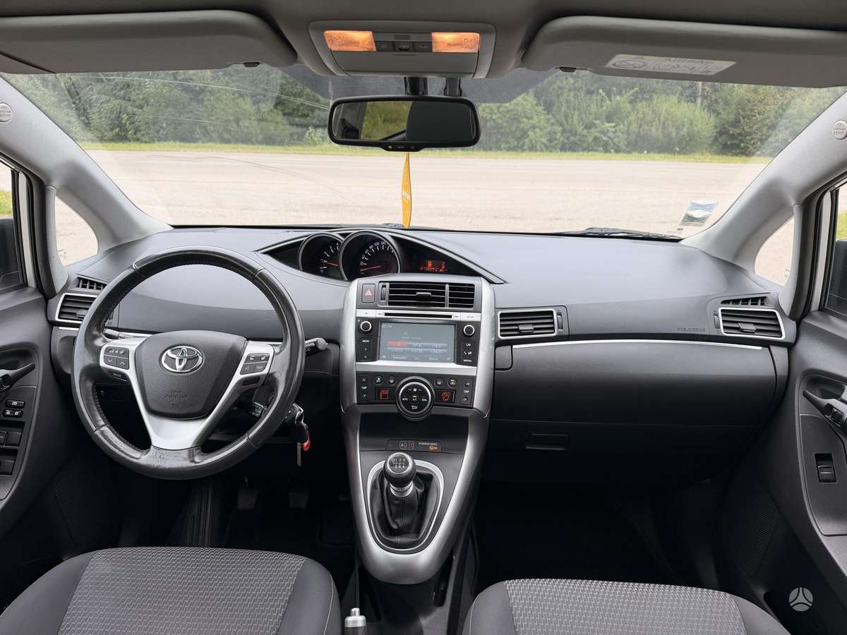 Toyota Verso - 11
