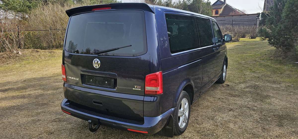 Volkswagen Caravelle - 5