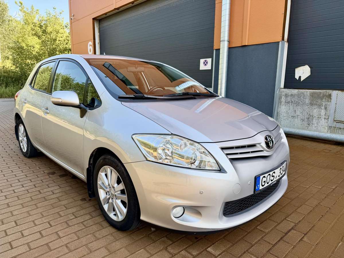 Toyota Auris - 5