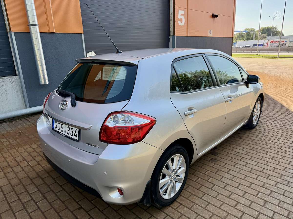 Toyota Auris - 10