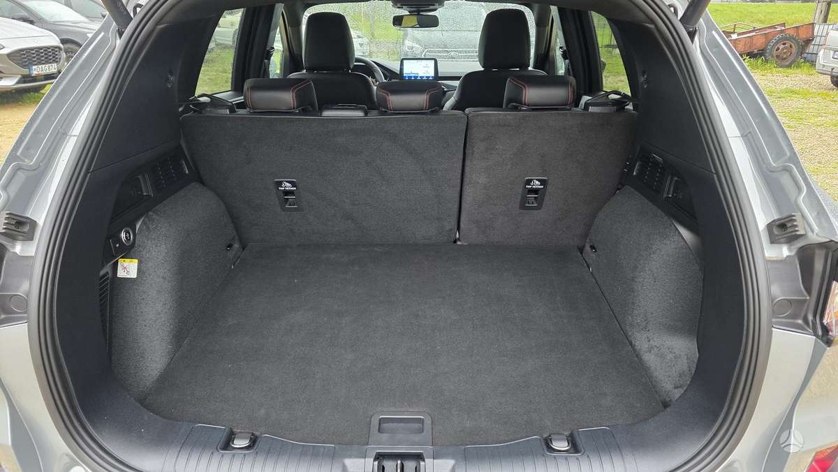 Ford Kuga - 11