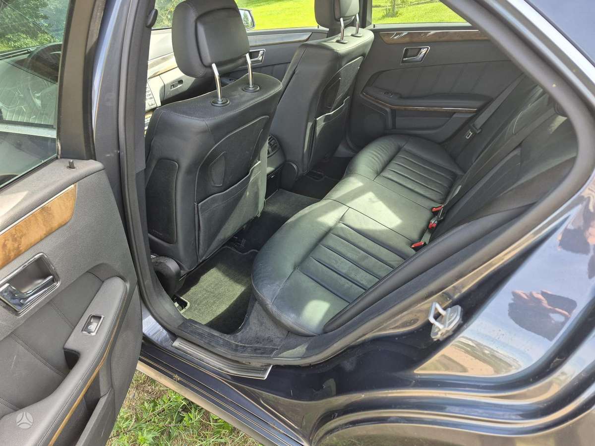 Mercedes-Benz E350 - 5