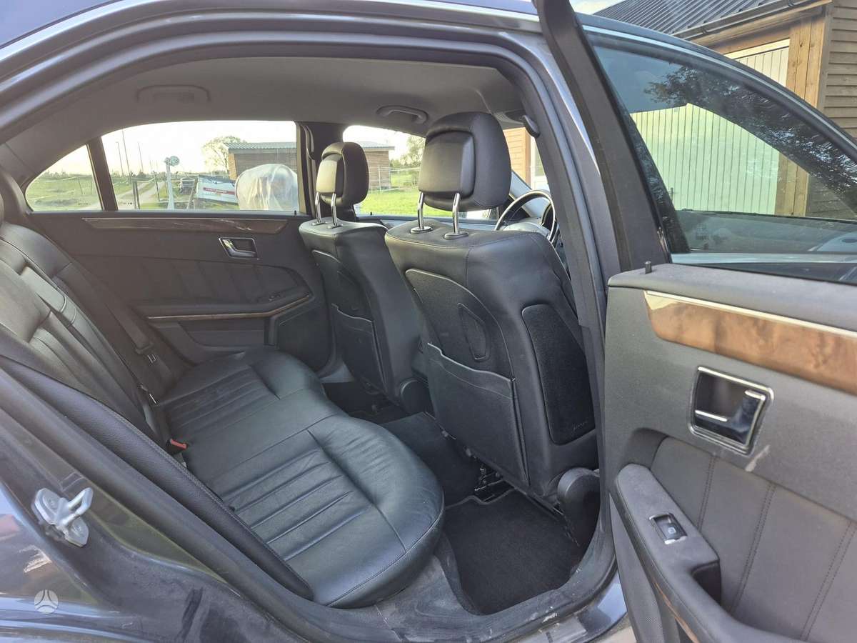 Mercedes-Benz E350 - 9