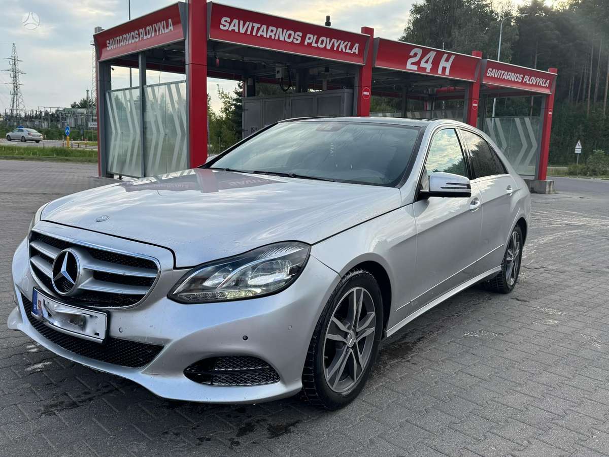 Mercedes-Benz E220 - 1