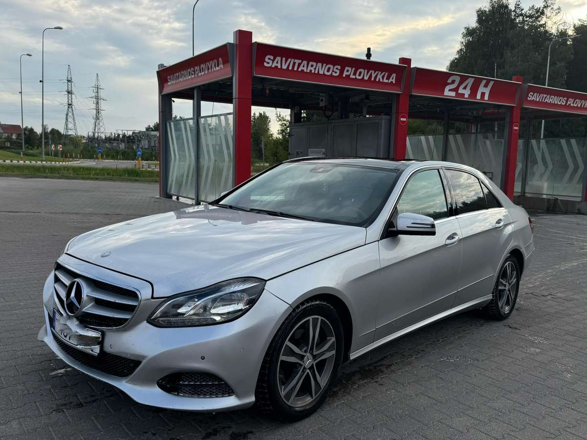 Mercedes-Benz E220 - 7