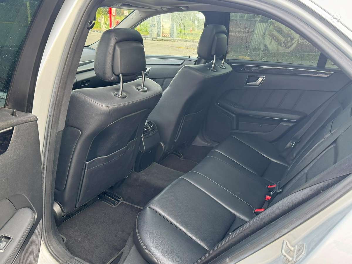 Mercedes-Benz E220 - 10