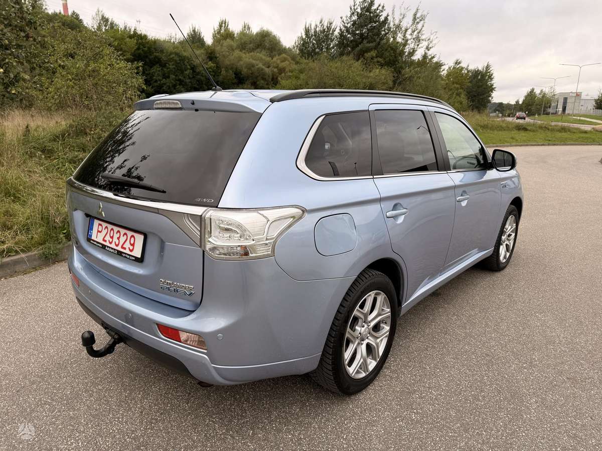 Mitsubishi Outlander - 5