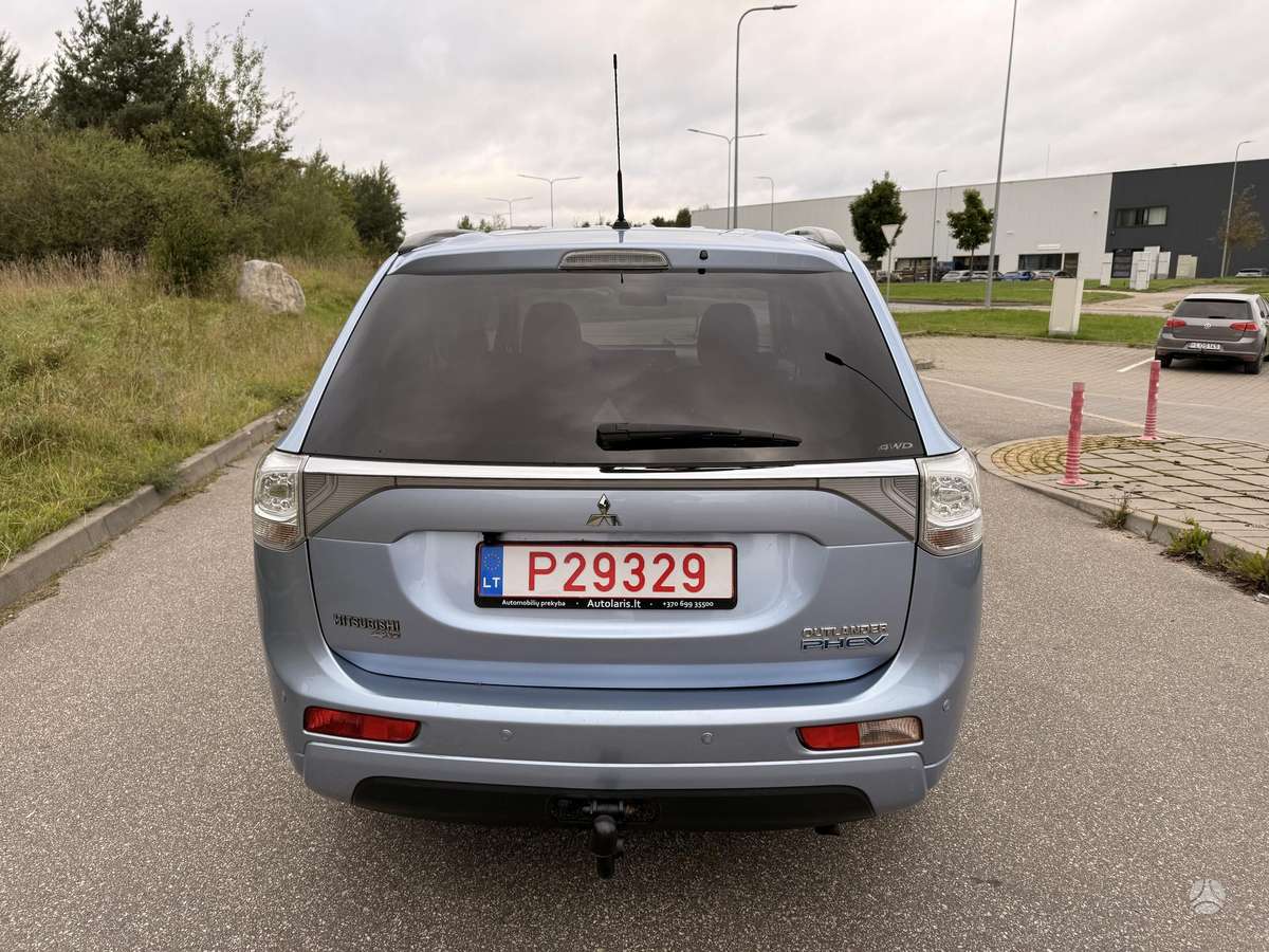 Mitsubishi Outlander - 6