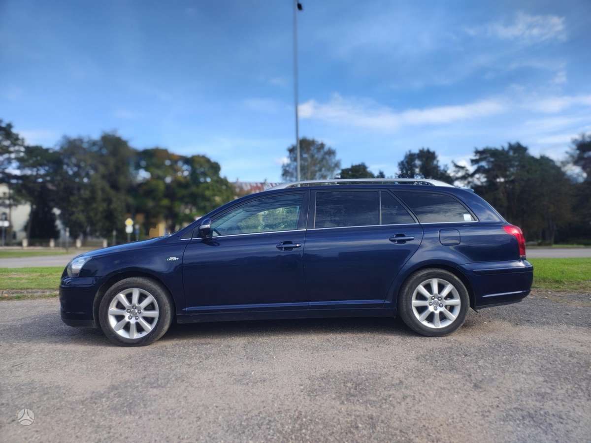 Toyota Avensis - 5