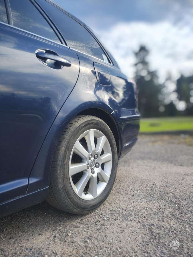 Toyota Avensis - 6
