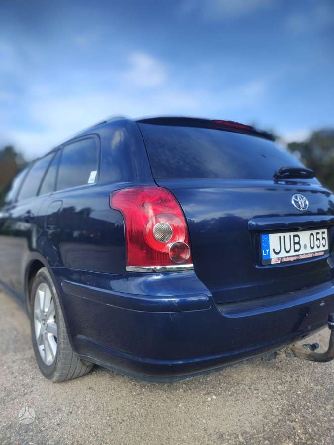 Toyota Avensis - 7