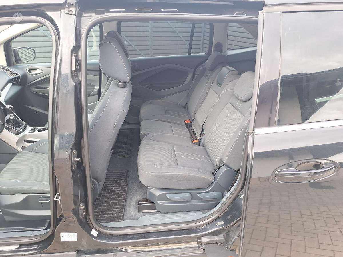 Ford Grand C-MAX - 9