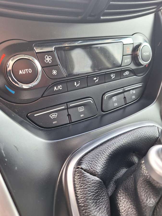 Ford Grand C-MAX - 10