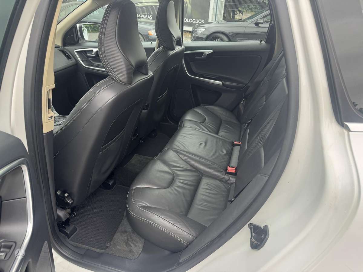 Volvo XC60 - 10