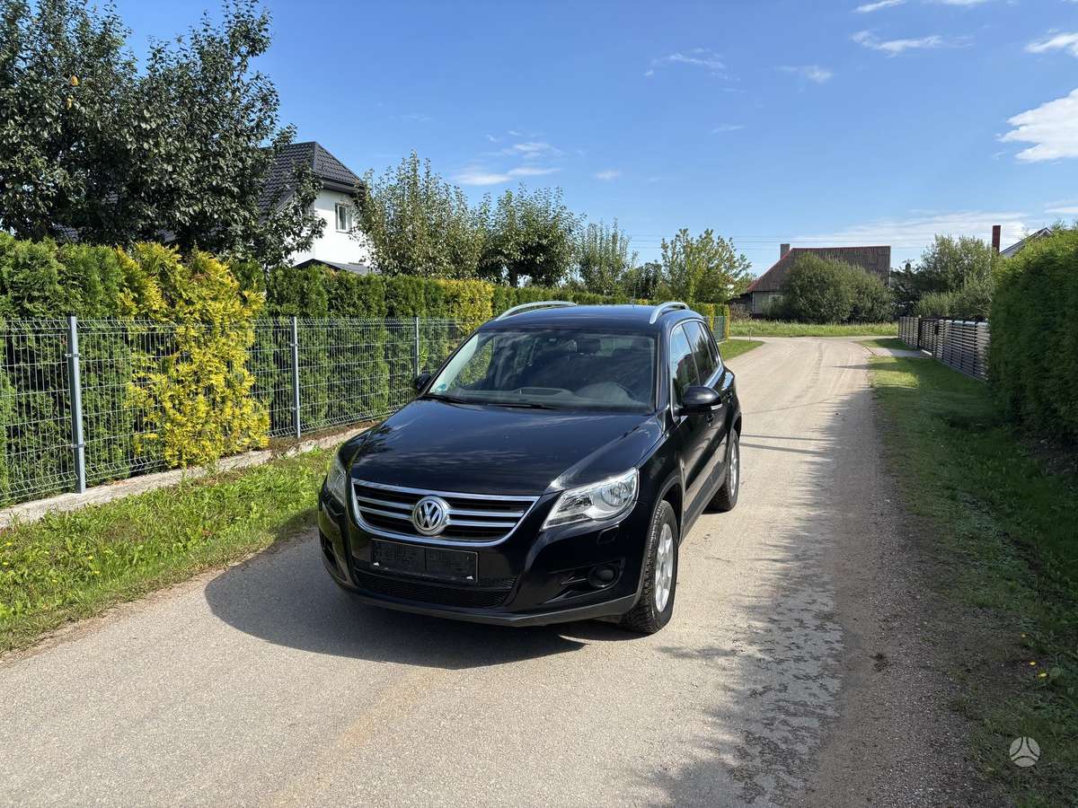 Volkswagen Tiguan - 2