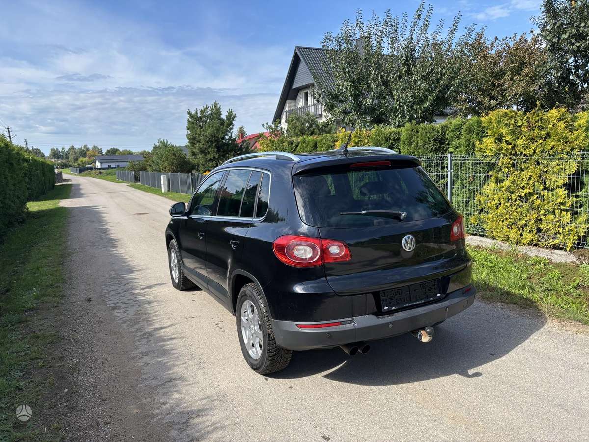 Volkswagen Tiguan - 5
