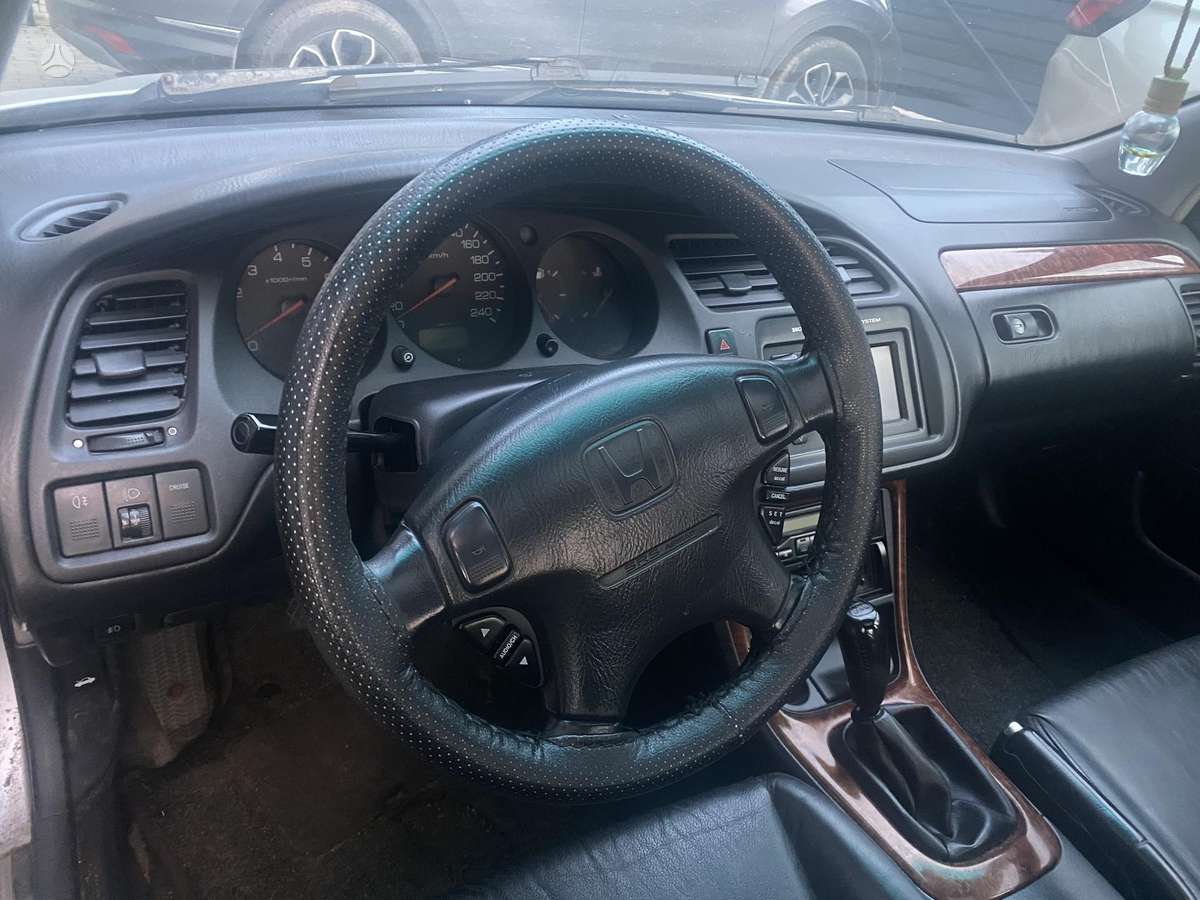 Honda Accord - 6