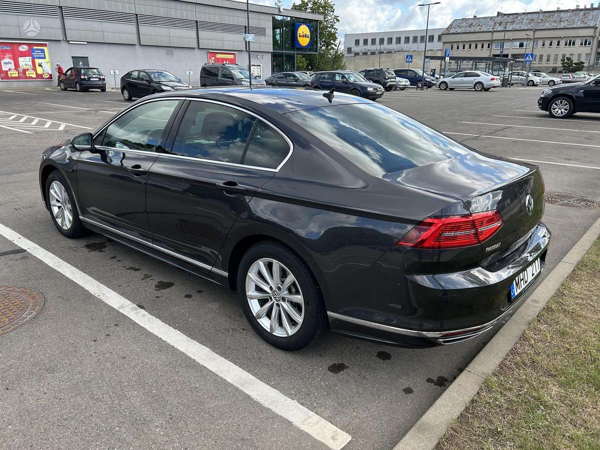 Volkswagen Passat - 5