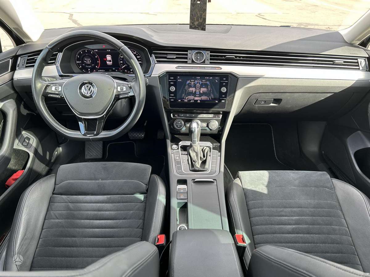 Volkswagen Passat - 11