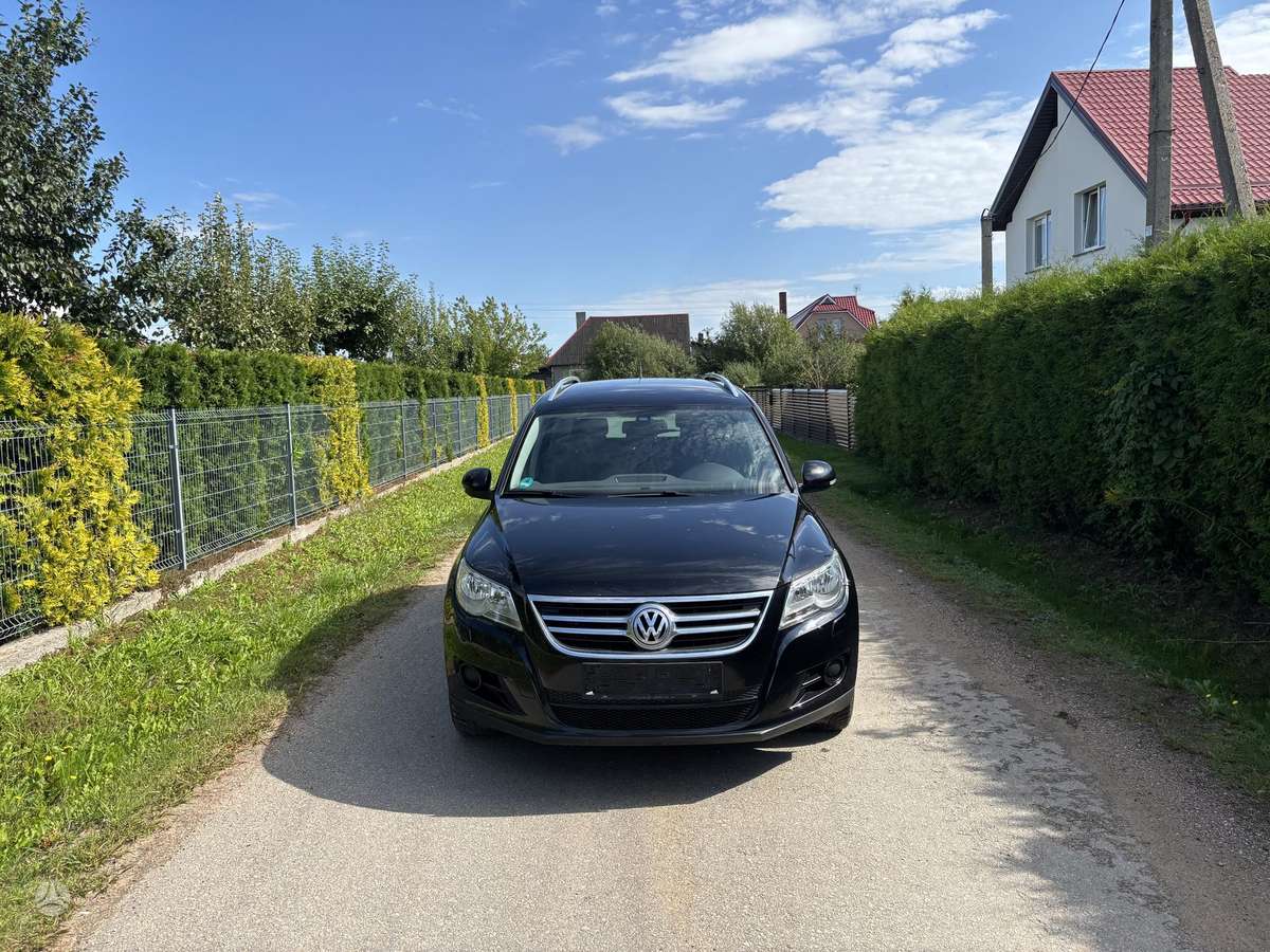 Volkswagen Tiguan - 9