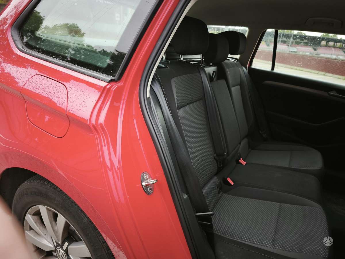 Volkswagen Passat - 11