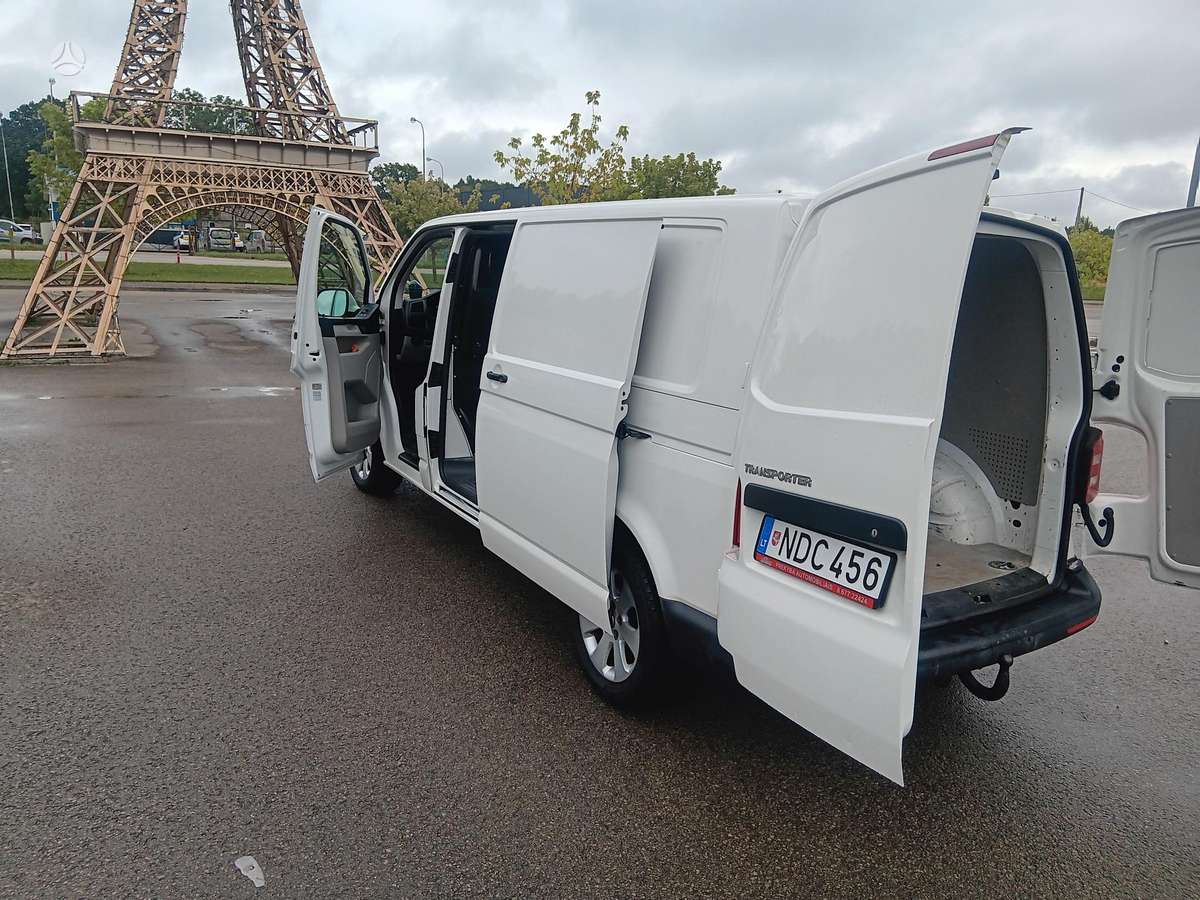 Volkswagen Transporter - 9