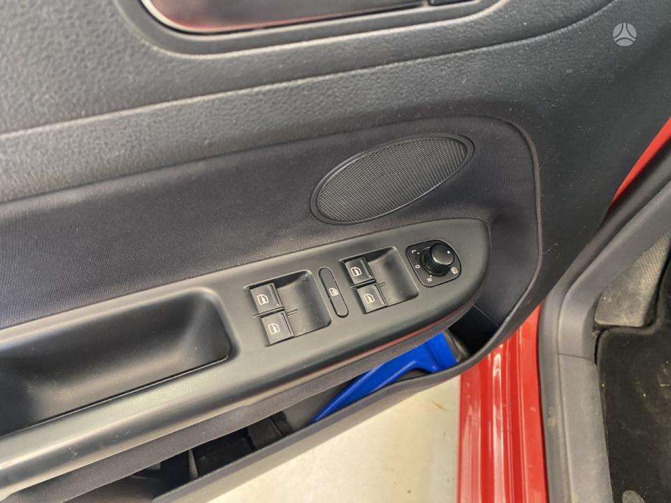 Volkswagen Golf Plus - 10