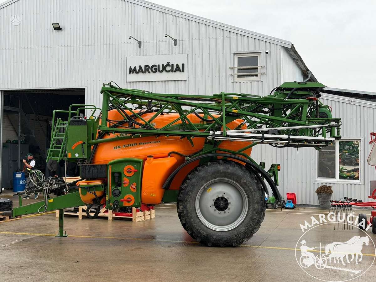 Amazone UX 4200 Special, 4200 ltr, 24, sprayers