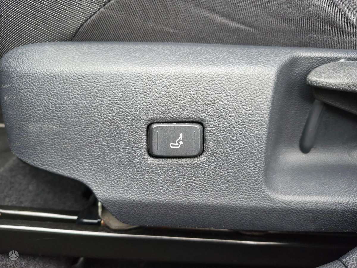 Toyota Corolla - 10