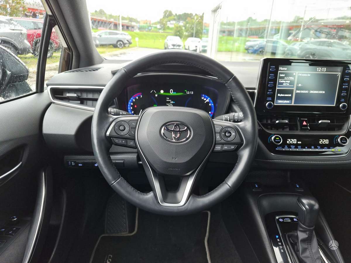 Toyota Corolla - 12