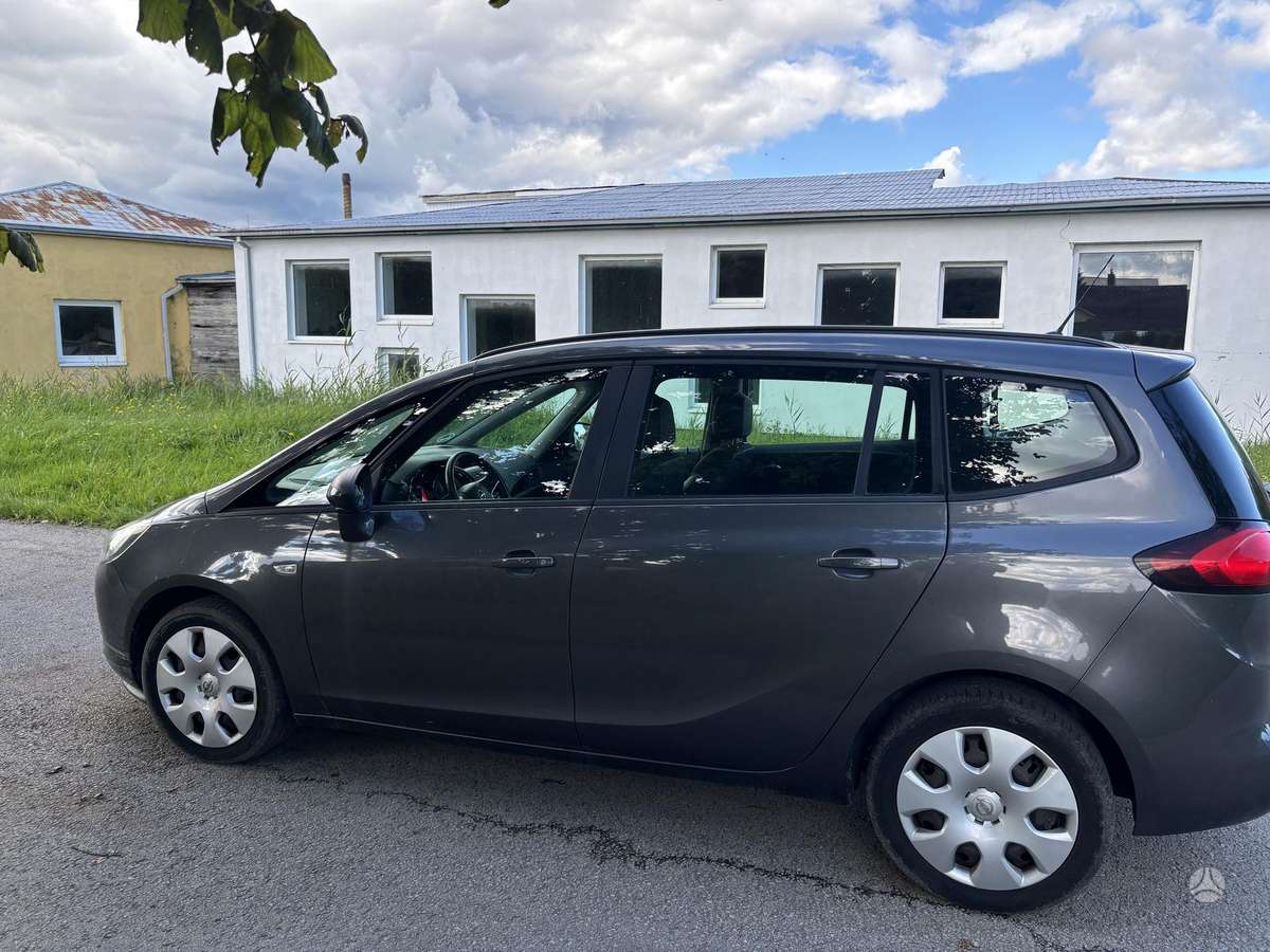 Opel Zafira - 8